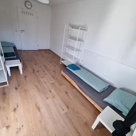 Monteurwohnung Messe Business Grenze Duesseldorf 6 Personen Διαμέρισμα